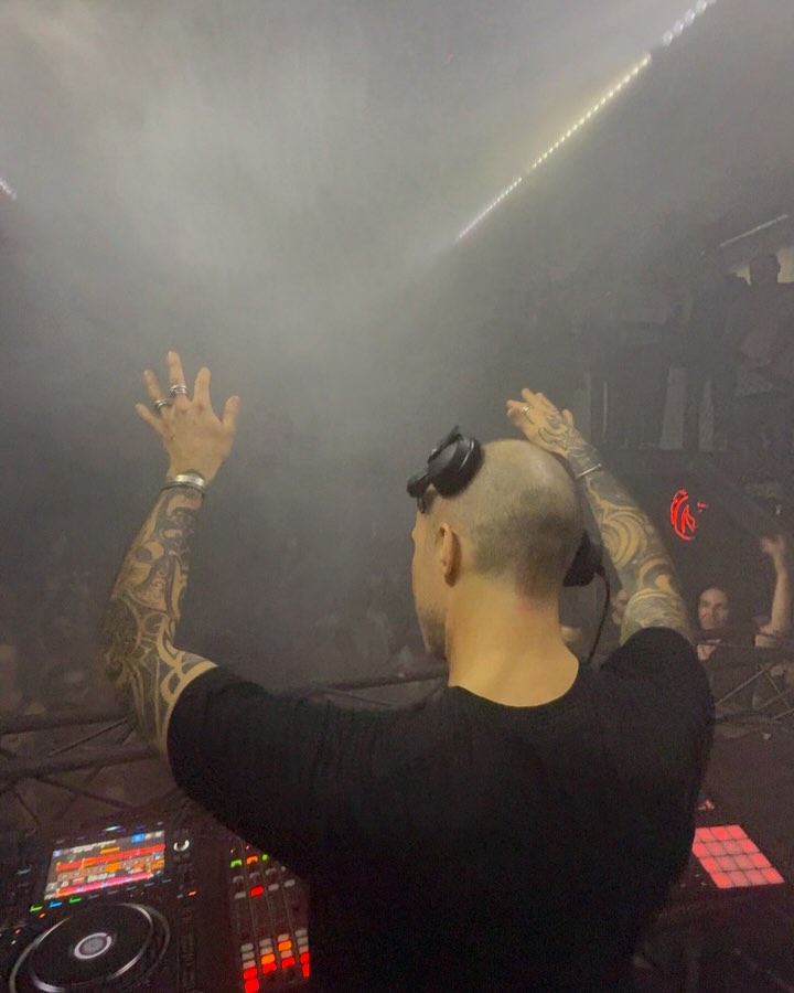 athens-berlin—wow-🖤-ive-been-coming-to-greece-to-play-for-25-years-now-huge-thanks-to-@lorenzob