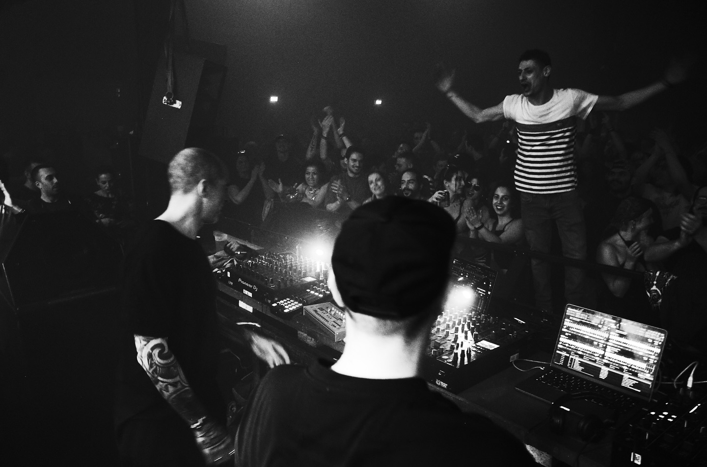 collabs-3000-x-lofi-much-love-to-the-dancers-and-the-@lofi-2