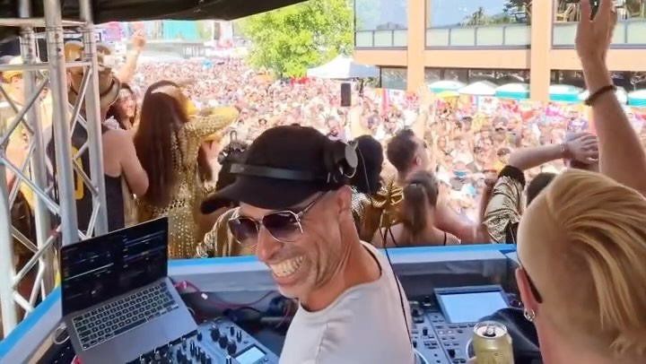 im-really-honoured-to-be-back-at-@streetparadeofficial-this-year-back-on-a-truck-these-clips-are-fro