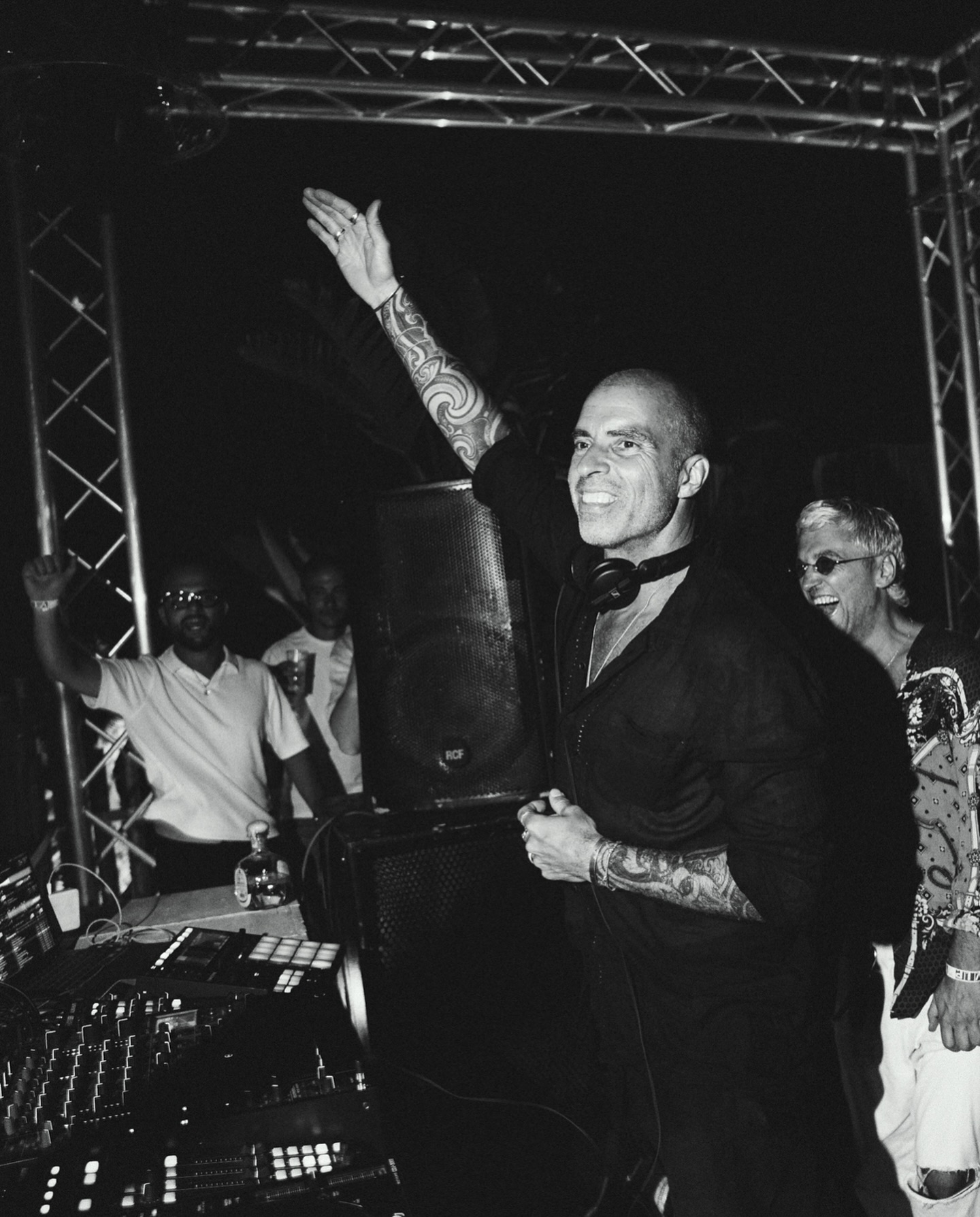 this-one-was-🪩-the-energy-at-@settepuntonove-was-amazing-if-you-havent-been-you-need-to-go-1