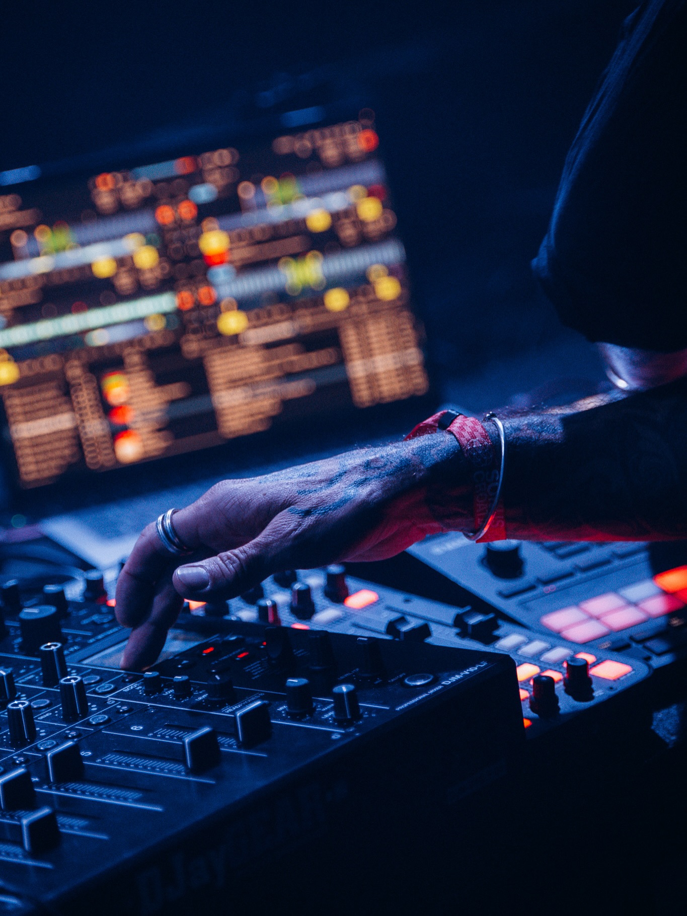 we-need-more-cowbells-when-youre-djing-at-10pm-and-helping-animals-cross-roads-at-930pm-🖤-incredi-3