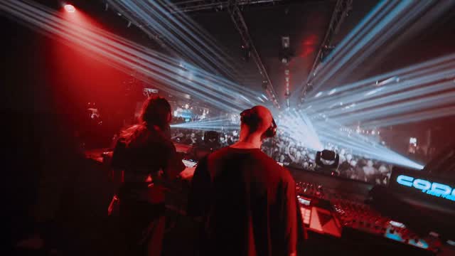 more-b2b-moments-with-@elli.acula-at-@fabrikmadrid-@ontheshoots-chrisliebing-techno-clrrecords-ellia